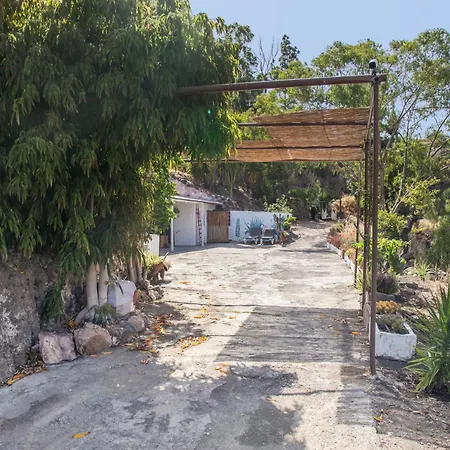 Casa Cueva Rural, Calima 컨트리하우스 *